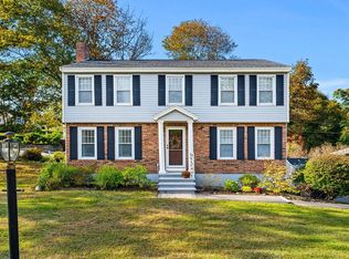 2 Arbor Glen Ln, Andover, MA 01844