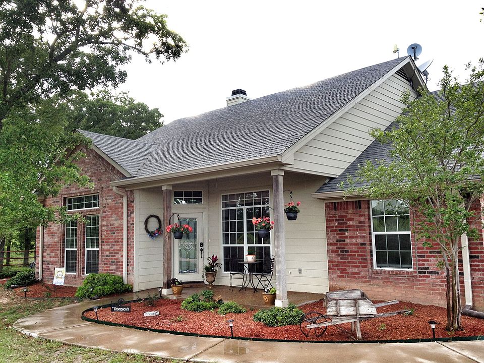 1st image of 375 Lakeland Park Cir