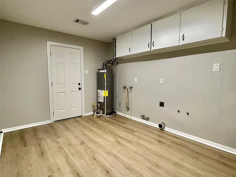 817 N Valderas St — Photo 22