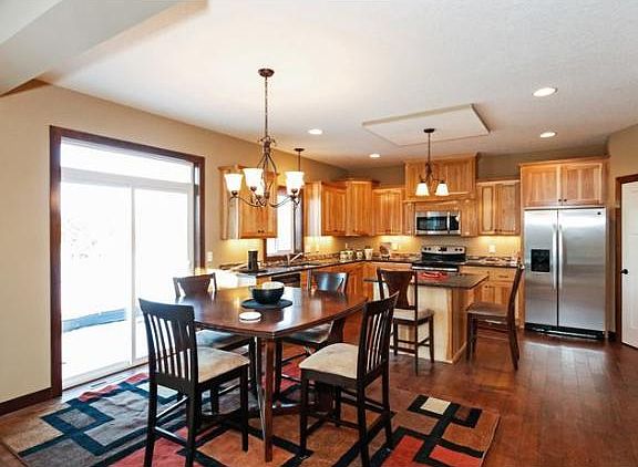 2nd image of 2015 Red Oak Ln