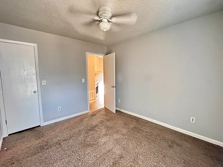 11402 N Lincoln Blvd — Photo 10