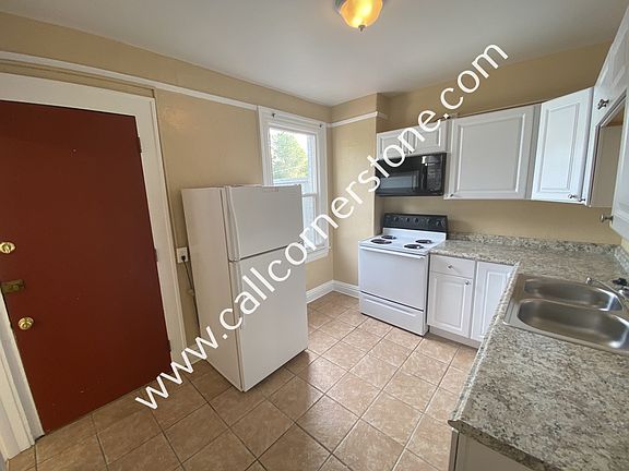 2nd image of 208 E Uintah St #203