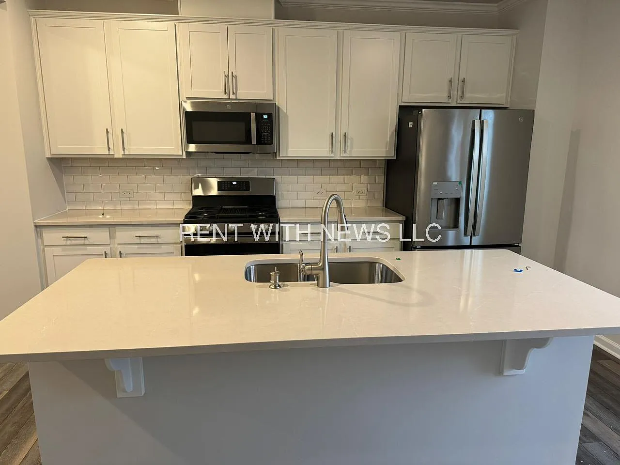 4 bed, 3.5 bath, 2143 sqft, $2,195 — Photo 3