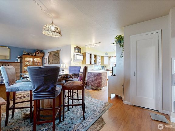 3rd image of 530 SW 4th Street