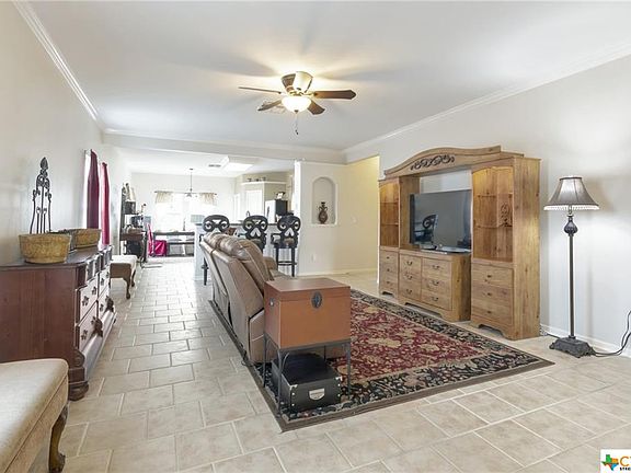 5th image of 102 Glacier Ct