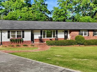 120 Valley Cir, Calhoun, GA 30701