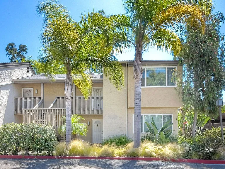 8545 Villa La Jolla Dr #H — Photo 40