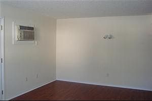 5th image of 3710 W Cass St APT 11