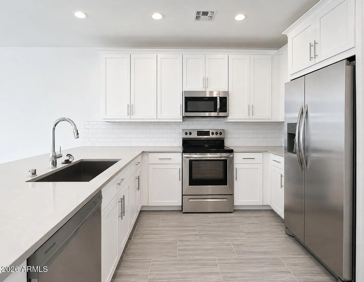 3 bed, 2.0 bath, 1310 sqft, $2,200 — Photo 1