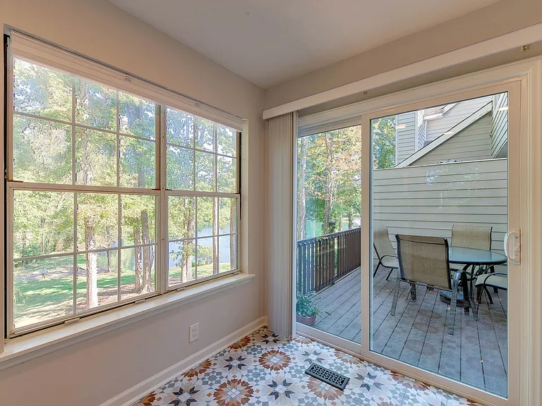 9006 Saint Thomas Ln — Photo 24