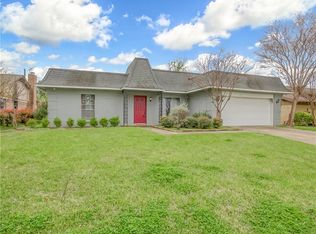 1708 Park Hill Dr, Arlington, TX 76012