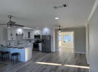 348 Center Rd, Venice, FL 34293