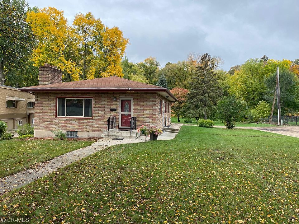 515 Northern Ave, Fergus Falls, MN 56537 Zillow