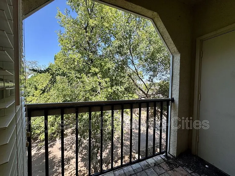 4800 W Lovers Ln #224 — Photo 14