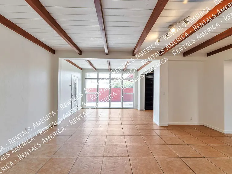 2250 E La Mirada St — Photo 8