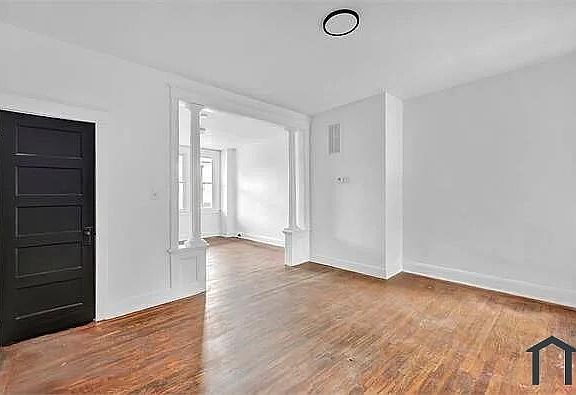 5th image of 2606 Cecil Ave