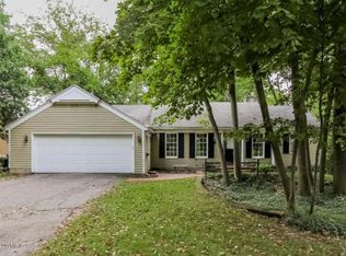 1620 Edgewood Ave SE, Grand Rapids, MI 49506