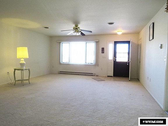 2nd image of 915 Homestead Ave