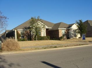 300 Canterbury Dr, Woodway, TX 76712