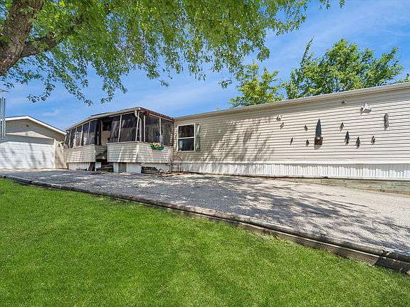 3rd image of 7500 Bloomfield Rd Lot 22