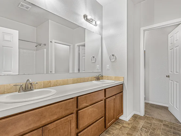 6518 E Fairmount St — Photo 18