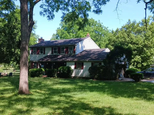 1561 Sugartown Rd, Paoli, PA 19301