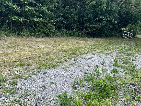 5th image of 2450 Vance Rd