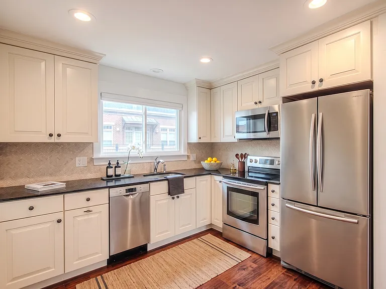 551 N Old Woodward Ave — Photo 13