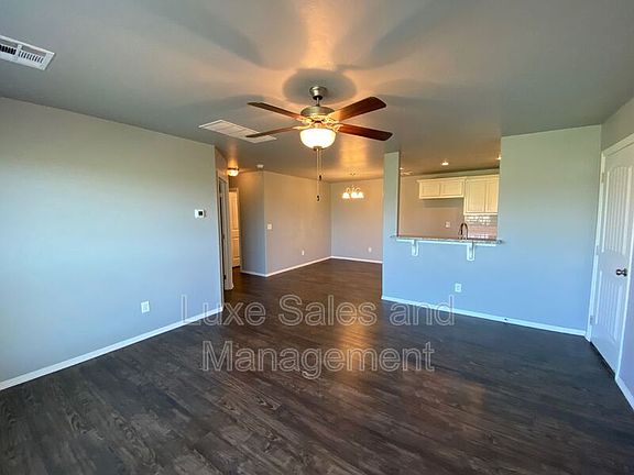5th image of 495 Washington Ave E