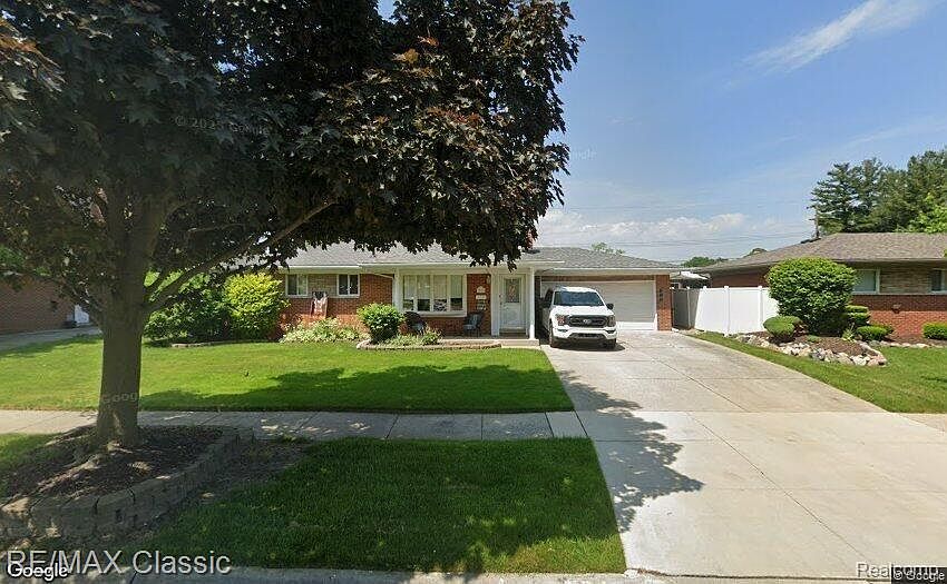 1st image of 7349 Iroquois St