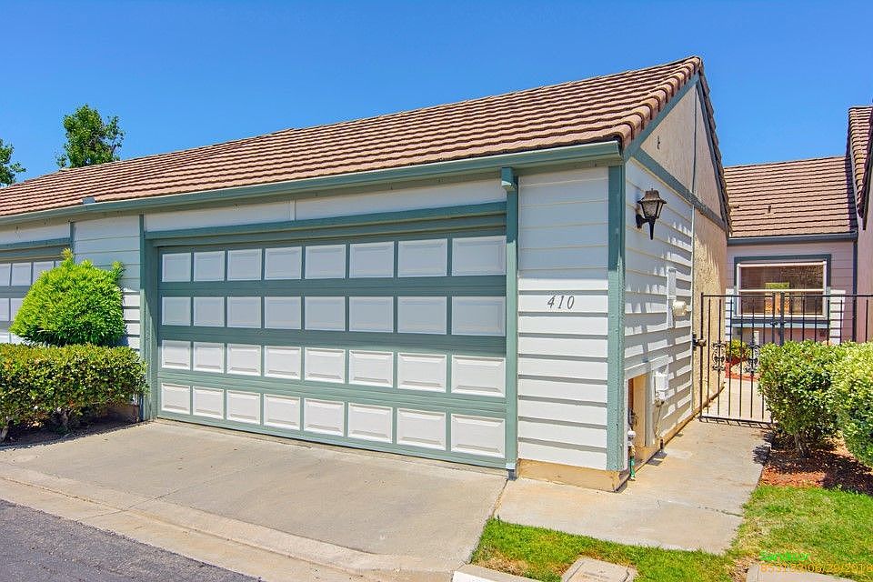 1st image of 410 Devonshire Gln