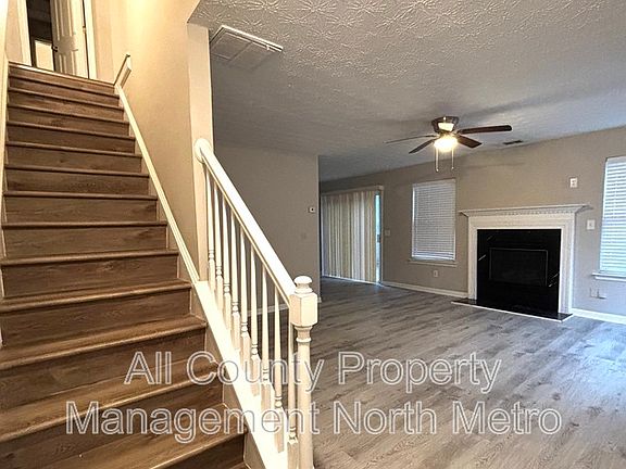 4th image of 289 Silver Ridge Dr