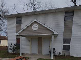 105 S 8th St #107, Sheldon, MO 64784