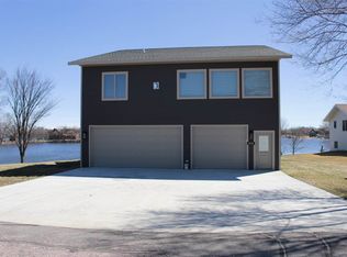 6318 Harbor Way, Wentworth, SD 57075