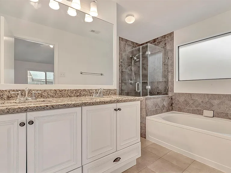 6 Green Slope Pl — Photo 24