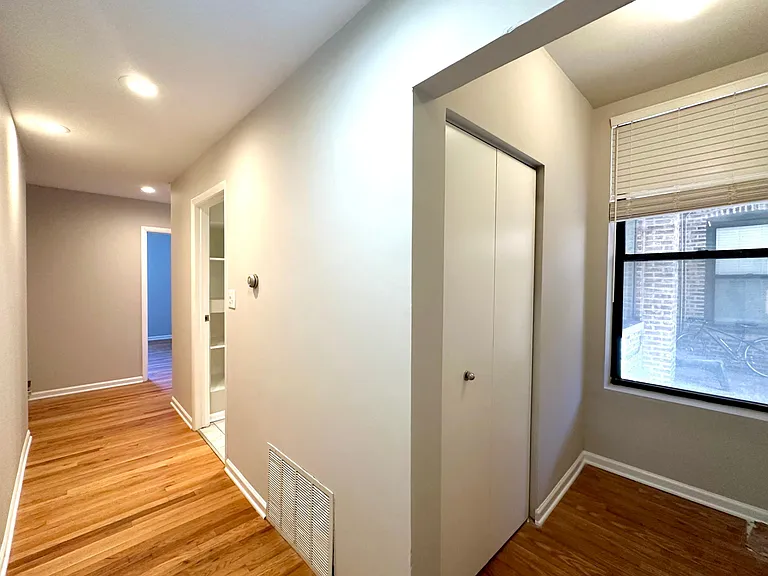 2801 W Logan Blvd #2R — Photo 10