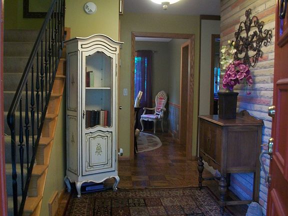 4th image of 121 S Tamarack Dr