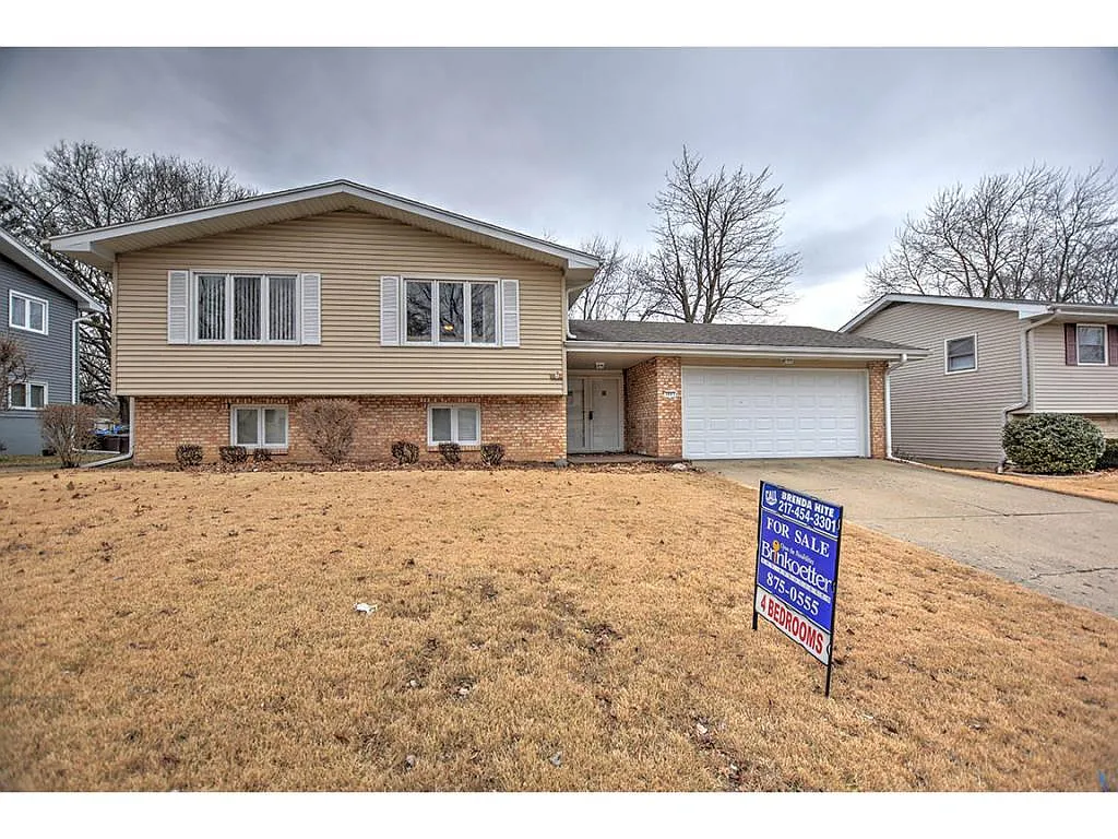 3901 Greenridge Dr photo 1