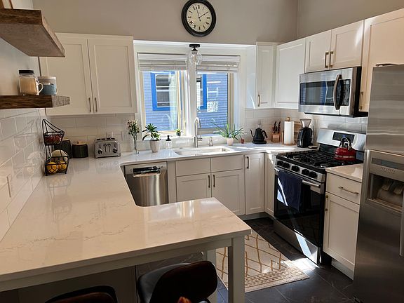 3rd image of 1017 Fairmount St SE #1
