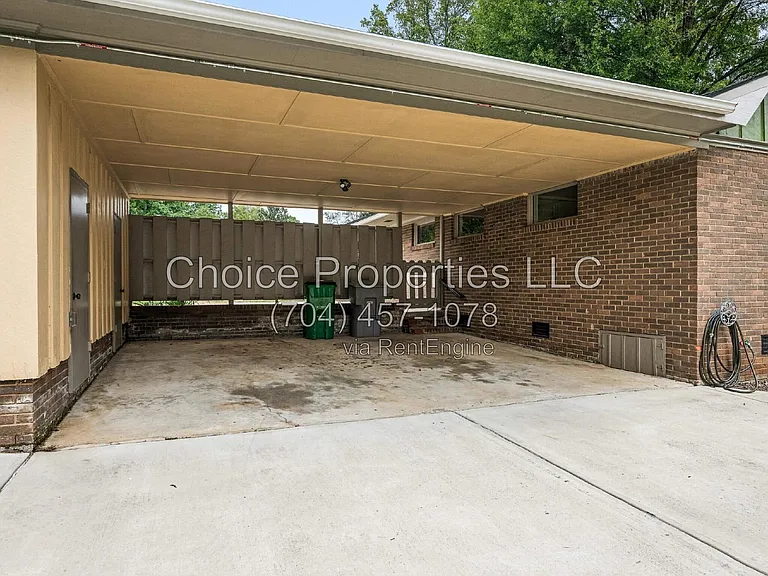 1174 Robinhood Cir — Photo 24