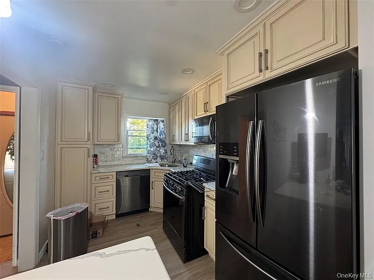 22518 S Conduit Ave — Photo 3