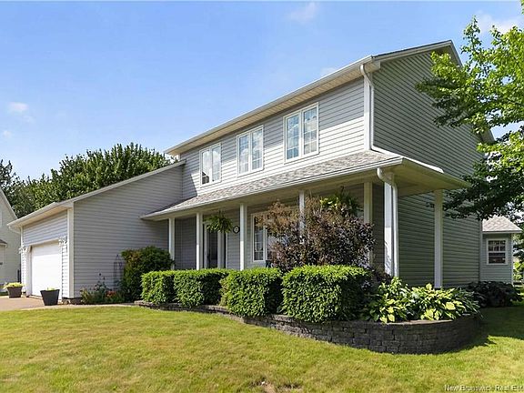 2nd image of 21 Rosemere Ct