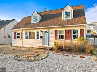 31 W Sand Dune Ln, Long Beach Township, NJ 08008
