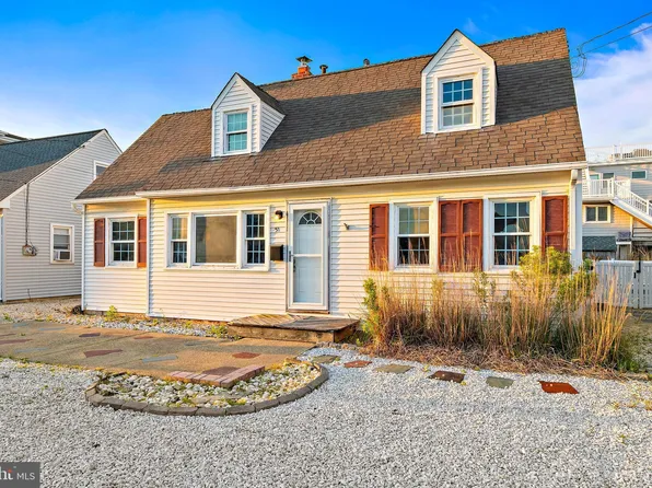 31 W Sand Dune Ln, Long Beach Township, NJ 08008