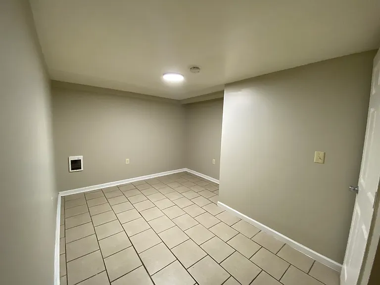 4315 Southern Pkwy #5 — Photo 6