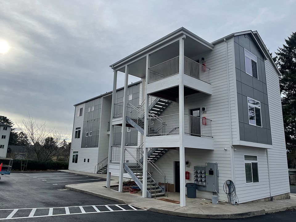 1st image of 3610 NW Port Ave #302