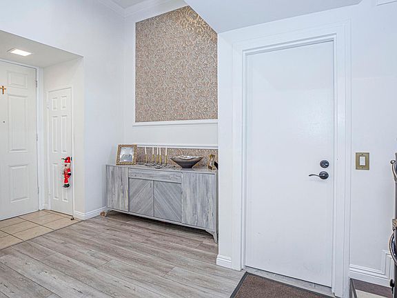 3rd image of 1722 Rogers Pl Unit 22B