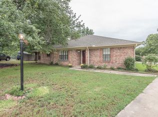 2816 Bois D Arc St, Commerce, TX 75428