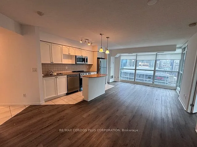 18 Yonge St #1805 — Photo 7