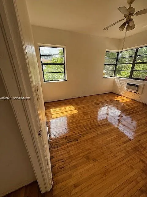 Building Photo - 987 Bay Dr #1